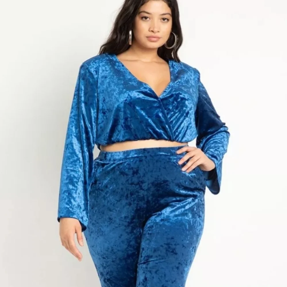 Crushed Velvet Surplice Crop Top - Picture 5 of 5